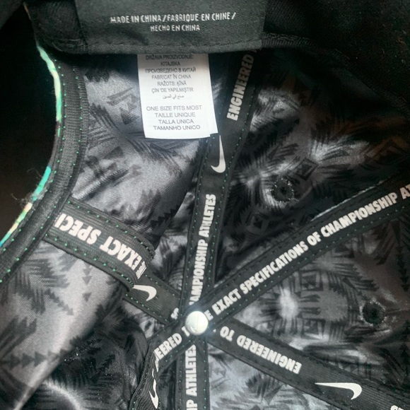 Nike Lebron James Champion Celebration Floral Snapback Cap - Picture 6 of 16